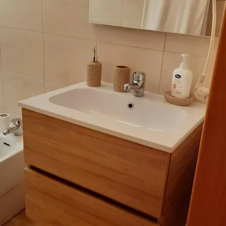 Grazioso Con Parcheggio Gratuito Apartment